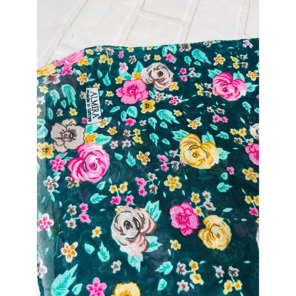 NEW emerald green floral soft light scarf - Picture 3 of 6